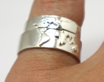 Silver World Map Couple Ring Set - His and Her Matching Promise Ring, Globe Traveler Jewelry, Wanderer, Explorer, Flight Attendant, Pilot