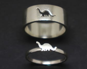 Dinosaur Promise Ring for Couples - Brachiosaurus Jewelry, Matching His and Her Ring, Alternative Engagement Ring, Boyfriend Husband Gift