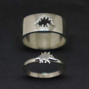 Bague assortie en argent Stegosaurus Cadeaux de bijoux Dinasour pour couples, hommes, femmes, petit ami, petite amie, mère, fille, meilleur ami image 1