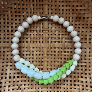 Green pakalana, pikake shells/buds triple lei - Forever Car Lei