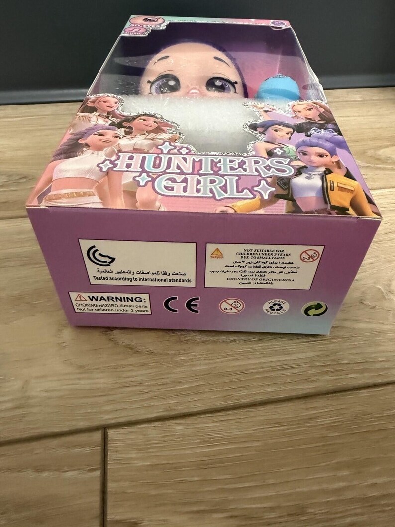 Muñeca Hunters Girl de pelo morado con ojos 5D y música - Muñeca guerrera con chaqueta de 25 cm (10 pulgadas) imagen 4