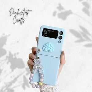 Cute Candy Bear Beaded Chain Bracelet Colorful Heart Phone Case for Motorola Razr 50 Ultra 40 Ultra 2025 Plus 2024 Cover