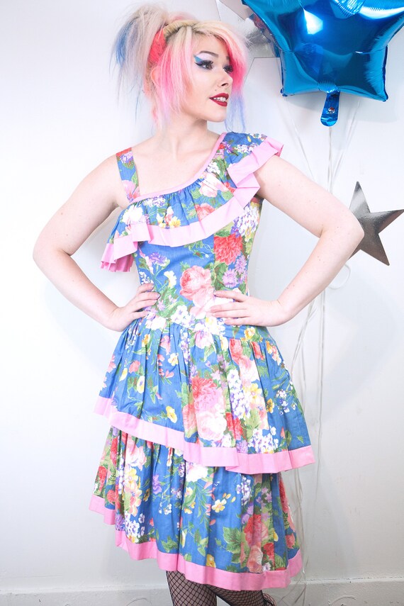 Vintage DEADSTOCK 1980s VICKY VAUGHN Floral Tiered