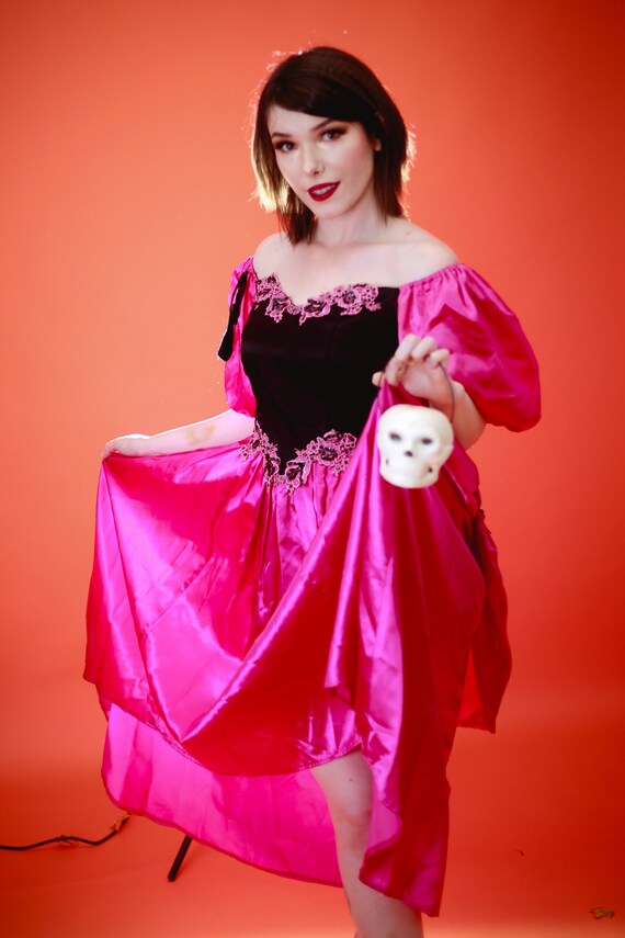 Vinage 1980s 80s Princess Sleeve Pink and Black Pr