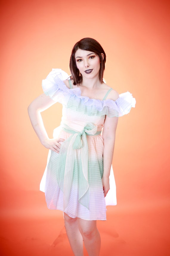 Vinage 1980s 80s Ruffle Cupcake Prom Homecoming Dr