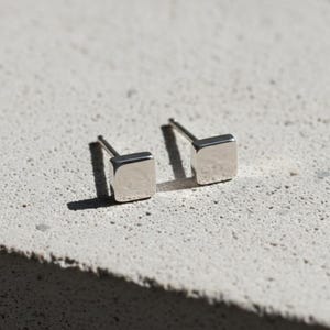 Fyrkantiga örhängen i sterlingsilver, minimalistiska geometriska smycken