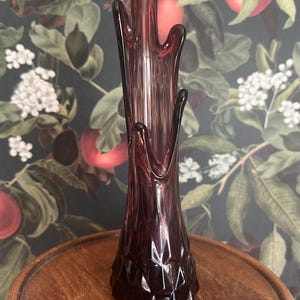 Purple Glass Vase/art vintage