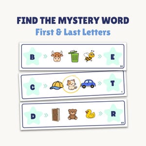 Puede incluir: Juego educativo con el texto "FIND THE MYSTERY WORD First & Last Letters". El juego presenta tres filas de tarjetas ilustradas con letras e imágenes de una vaca, un cubo de basura, una abeja, un gato, un coche, una puerta, un oso de peluche y un pato.