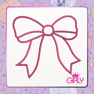Puede incluir: Un contorno rosa de un lazo con dos bucles y dos cintas. El lazo está centrado en un fondo blanco con un borde rosa. El texto "GIRLY DIGITIZING" está en la parte inferior.