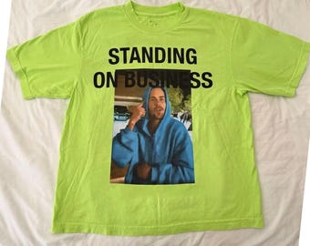 NUEVO - Camiseta de reedición del meme de Justin Bieber "Standing On Business" 2026 (Verde lima)