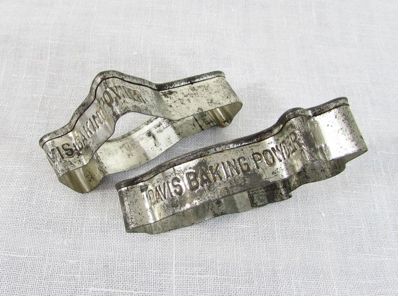 Antique Davis Baking Powder Tin Cookie Cutters Chick & Bunny Etsy UK