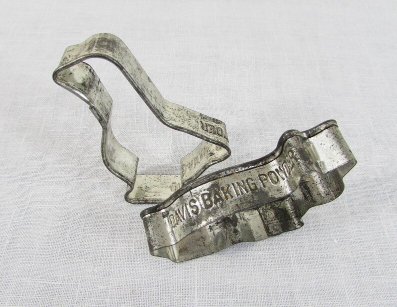 Antique Davis Baking Powder Tin Cookie Cutters Chick & Bunny Etsy UK