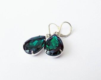 EMERALD GREEN Pear Glass Jewel Earrings