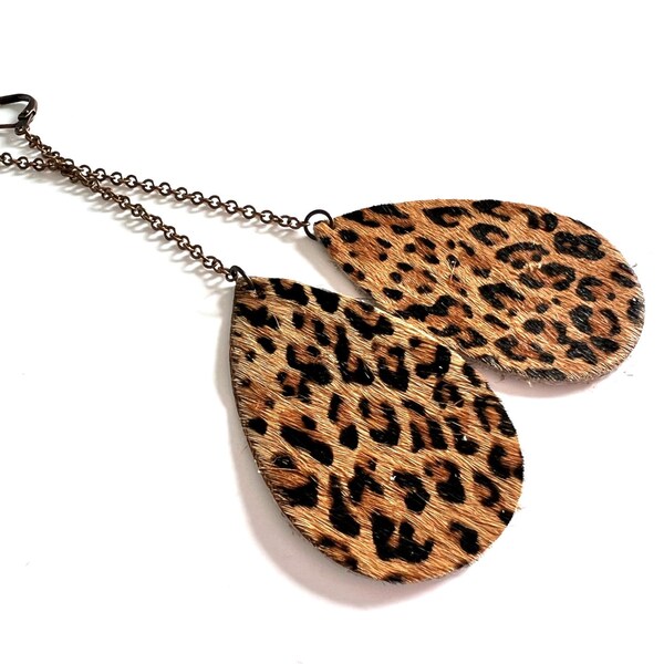 LET'S GET WILD Boucles d'oreilles pendantes à imprimé animal à pois léopard