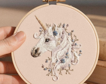 ブルー ユニコーン ハンド 刺繍 パターン、ユニコーン 刺繍 パターン