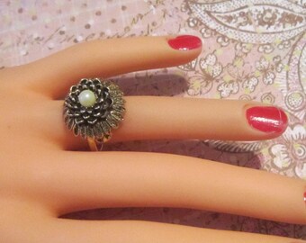 Vintage Gold and Pearl Flower Ring - Size Adjustable - R-378 - Pearl Ring - Floral Ring - Pearl Floral Ring - Pearl and Gold Flower Ring