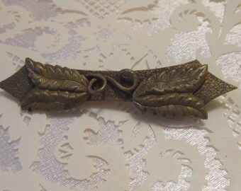 ANTIQUE Bow Brooch - BR-406 - Estimated to be Late 1800s Brooch