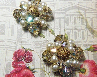 Vintage Gold Filigree and Pearl Designer Clip Earrings - V-EAR-641 - Pearl Earrings - Designer Earrings - Square Earrings - Gold Earrings