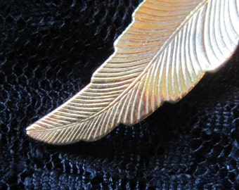 Vintage Feather Design Golden Brooch