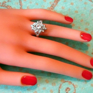 Vintage Silver Ring With Sparkling Rhinestones - Size 6.25 - R-120