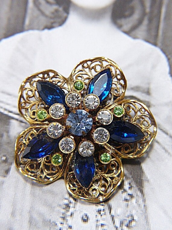 Vintage Cobalt Blue Rhinestone Flower Brooch - BR… - image 3