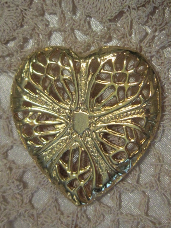 Vintage Filigree Gold Heart Brooch - BR-410 - Fili