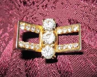 Vintage Gold and Rhinestone Brooch