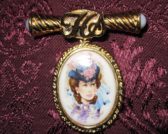 Vintage Gold Avon Brooch With Woman