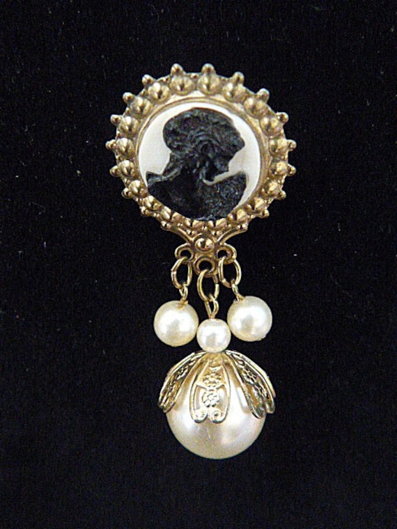 Vintage Black Cameo Brooch With Pearls - BR-191 -… - image 1