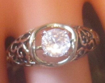 Vintage Gold Solitaire Ring - Size 6.75 - R-078