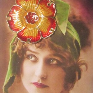 Vintage Flower Brooch