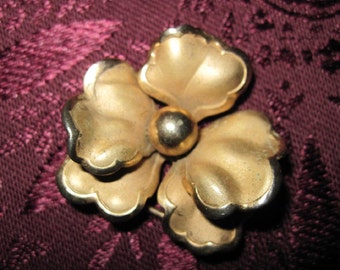 Vintage Gold Floral Brooch