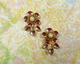 Vintage Gold and Pearl Hand Painted Clip Earrings- V-EAR-639 - Gold Clip Earrings - Gold Earrings