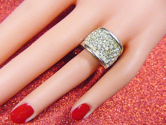 Vintage Gold Pave Rhinestone Band Ring - Size 5.5… - image 1