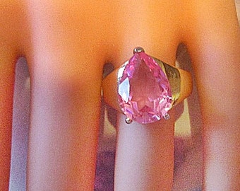 Vintage Gold Ring With Huge Pink Teardrop Rhinestone - Size 7.25 - R-052 - Pink Rhinestone Ring - Pink Rhinestone Solitaire - Solitaire Ring