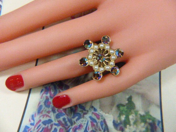 Vintage Aurora Borealis and Pearl Gold Ring - Siz… - image 1