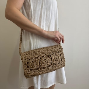 Handmade Crochet Raffia Crossbody Bag, Boho Summer Purse, Natural Straw Shoulder Bag, Eco-Friendly Woven Handbag