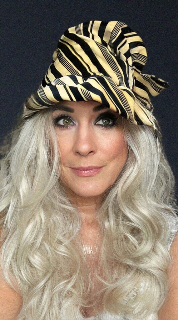 Mob Wife Vtg CHRISTIAN DIOR Velvet Bucket Hat Striped Blk  display picture 3