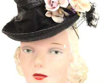 FASHIONABLE 1940\'s BLACK STRAW & LACE HAT WITH IVORY FLOWERS Vintage 40s 50s Navy or Black Wide Brim Straw Picture Hat  main image 4