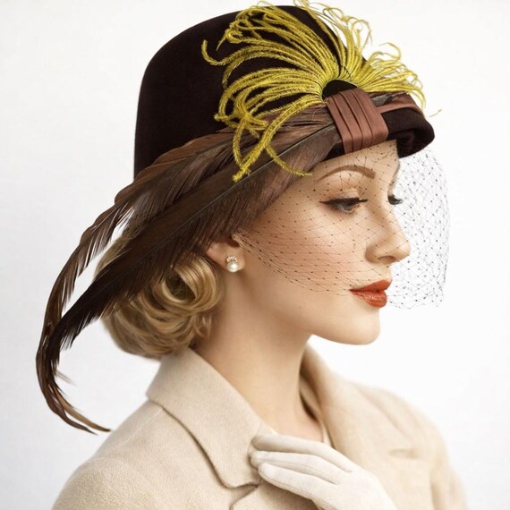 VTG 1940s Semi-cloche Brown Felt Feather Hat Opera Italy  display picture 1