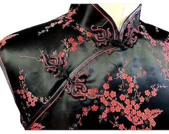 VTG Hua Yi  Black & Red Satin Damask Cheongsam Dress Sheath Carving Art Sz 48