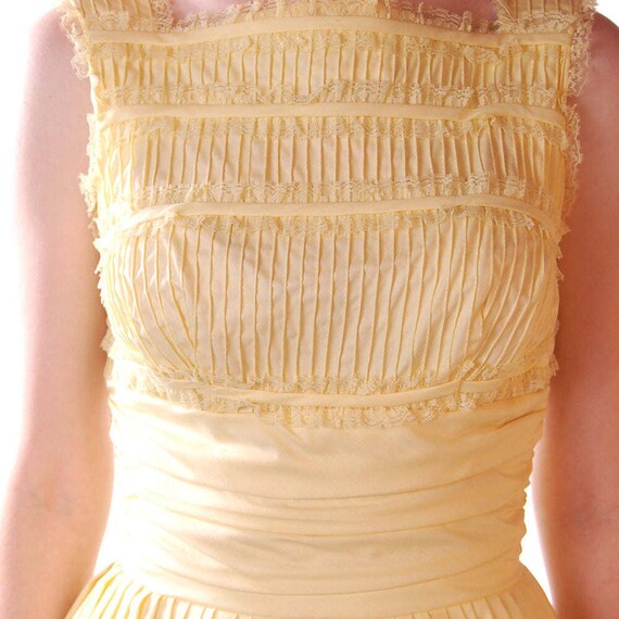 VTG 1950s Wendy Woods Yellow Cotton Sundress Lace Trim Full Skirt XS/S NWOT VTG 1950s Wendy Woods Yellow Cotton Sundress Lace Trim Full Skirt XS/S NWOT