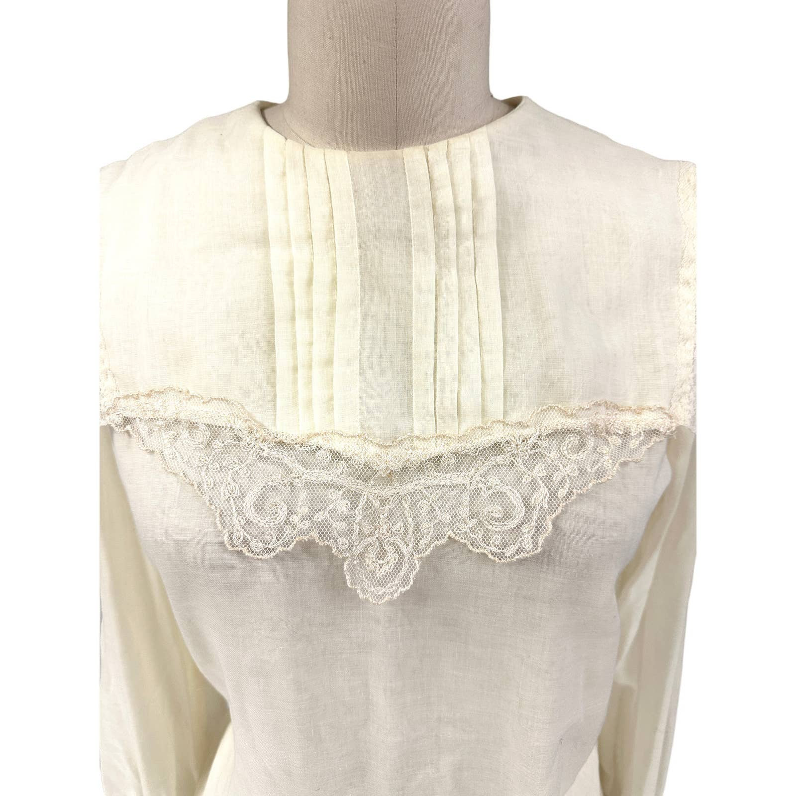 70s VTG Jessica's Gunnies San Francisco Pleated Lacy Blouse Gunne