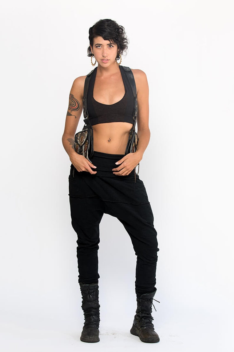Lågskuren halternecktopp, svart BH-topp, festivalcrop top, danscrop top, boho, EDM, psytrancekläder, Burning Man-topp, älvtopp, pixietopp bild 5