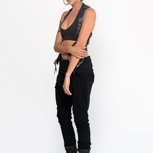Lågskuren halternecktopp, svart BH-topp, festivalcrop top, danscrop top, boho, EDM, psytrancekläder, Burning Man-topp, älvtopp, pixietopp bild 6