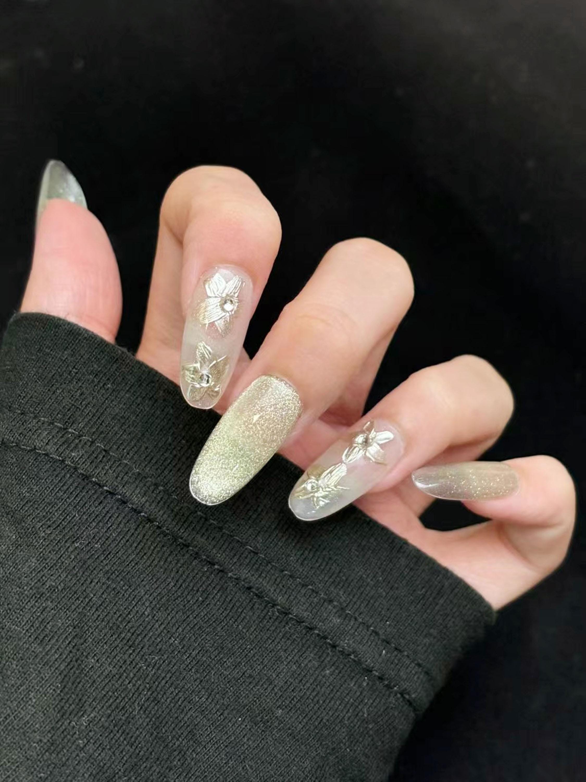 prom nails for champagne dress What Nail Color Looks Good with A Champagne Dress