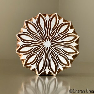 Textielstempel, handgesneden Indiase houten stempel, blokdrukstempel, aardewerkstempel - mandala grote bloem