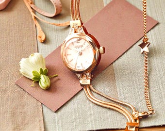Damen Gold Armband Uhr Elegante Quarz Analog Armbanduhr mit echtem Messing Band Minimalist Dress Fashion Uhr Geschenk für Sie