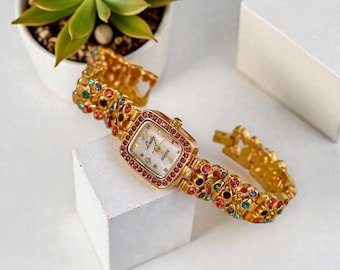 Damen quadratische Uhr Bunte Edelstein eingelegte wasserdichte Quarz-Armbanduhr mit Perlmutt-Zifferblatt Elegante Mode-Geschenk-Uhr für Sie