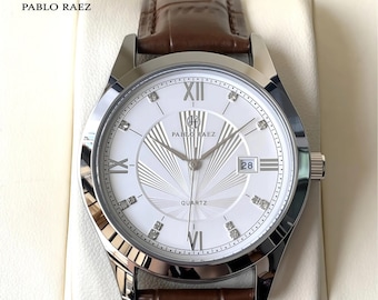 Herren Klassische Luxus Quarzuhr Weißes Zifferblatt Römische Ziffer Braun Lederarmband Wasserdicht Diamant Akzent Datum Armbanduhr Geschenk für Ihn